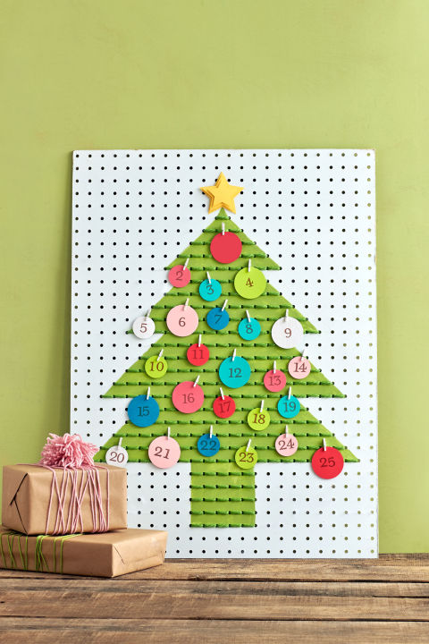 DIY peg board advent calendar, diy advent calendar,