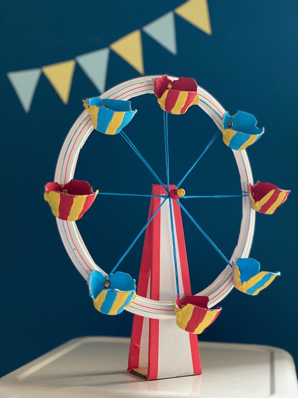 DIY Ferris Wheel Craft • Amusement Park Crafts