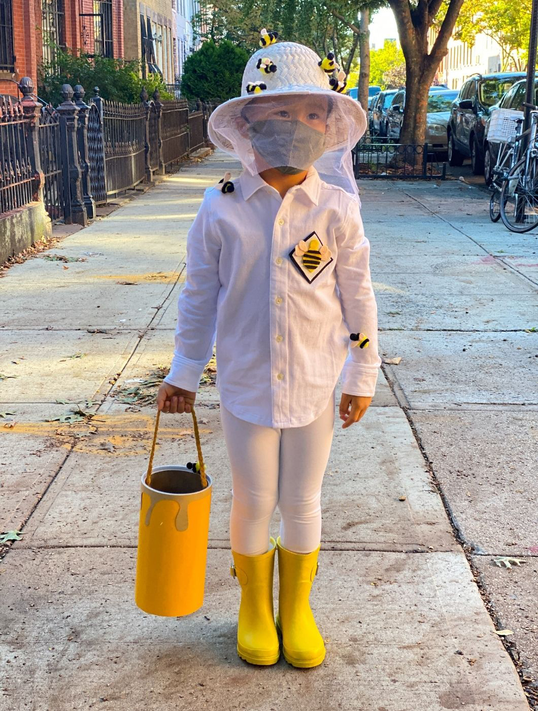 DIY Beekeeper Halloween Costume • Bumblebee Craft