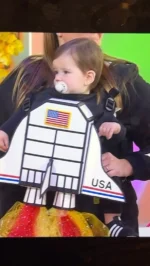 Never gets old seeing one of my crafts on national TV! Thanks @meaghanbmurphy and @womansdaymag for letting me a small part of your adorable segment on the @todayshow @hodaandjenna ! 🚀

Friends, if you tune in next Tuesday you might just catch a glimpse of yours truly in the sweetest costume ever! 🍫🍫🍫